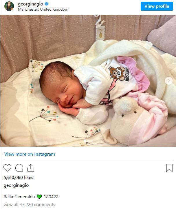 乐鱼体育-C罗新出生女儿名字已经起好 叫贝拉·艾丝美拉达!