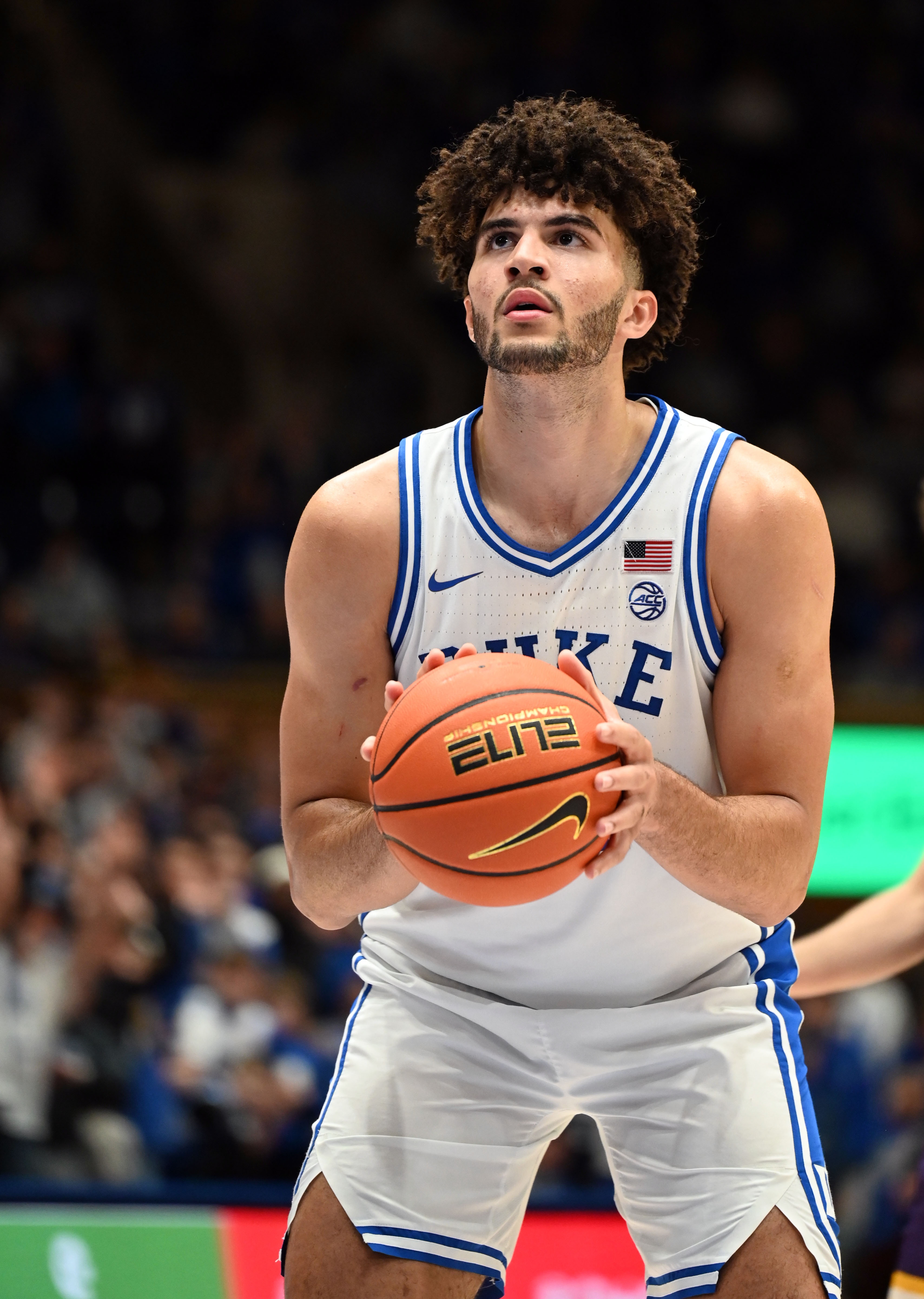 乐鱼app-冲状元!卡梅隆·布泽尔半场狂轰20+9+2+2&12罚10中 对手全队22分